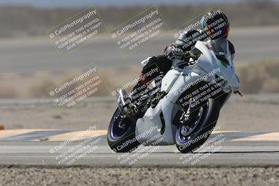 media/Oct-02-2025-Racers Edge (Thu) [[2c91cb6ab3]]/3-B Group/Session 2-Turn 14 (11am)/